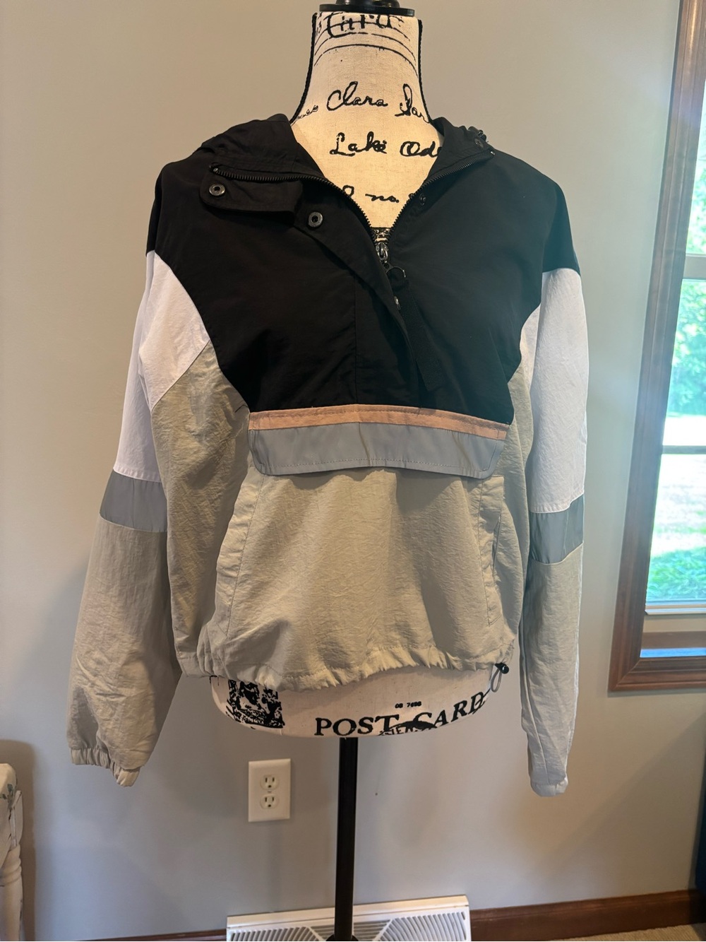 Ashley Utility Collection wind breaker multicolored